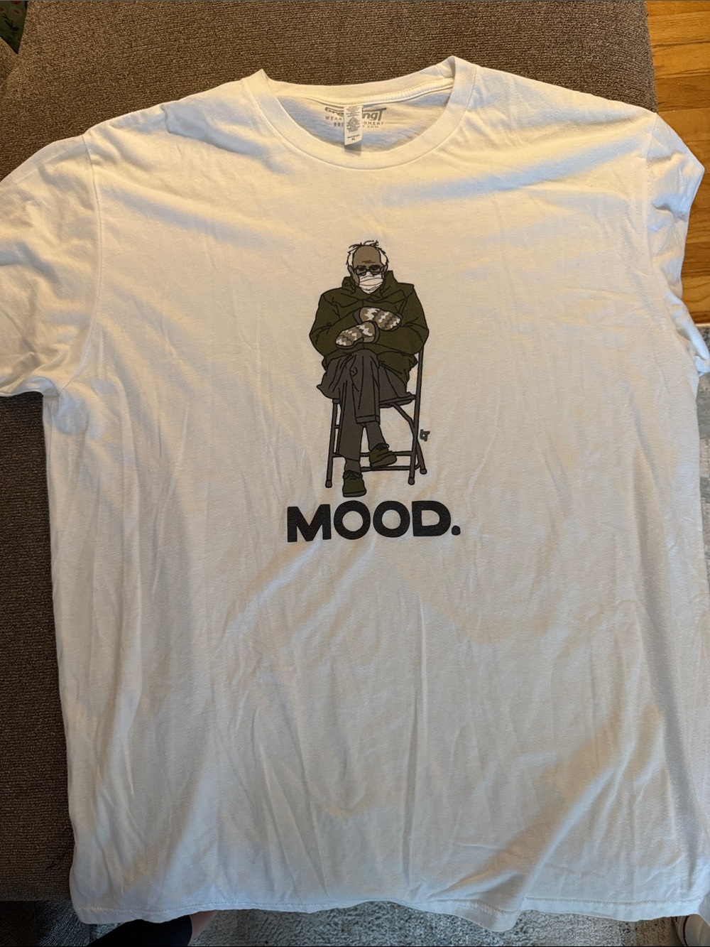 MOOD. Breaking T Wear The Moment Bernie Meme Graphic White T‑Shirt - MENS Sz XL